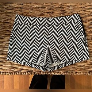 Express Monochrome Zigzag Shorts
